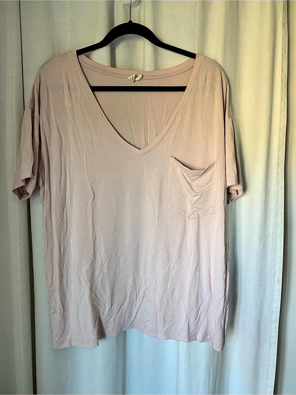 Kyte V-Neck Pocket Tee in Pink Size L